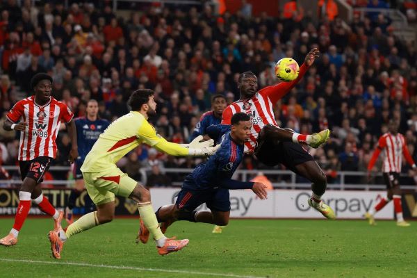 มิเกล อาร์เตต้า ผู้จัดการทีมอาร์เซน่อล ยอมรับว่า “ผิดหวังและหงุดหงิด” หลังทีมของเขาพลาดเก็บสามแต้มอย่างน่าเสียดาย เมื่อถูกซันเดอร์แลนด์ยิงตีเสมอในช่วงทดเจ็บ นาทีที่ 94 ที่สนามสเตเดียม ออฟ ไลท์ เกมนี้จบลงด้วยผลเสมอ 2-2 ทำให้อาร์เซน่อลชวดโอกาสขึ้นนำจ่าฝูงพรีเมียร์ลีก