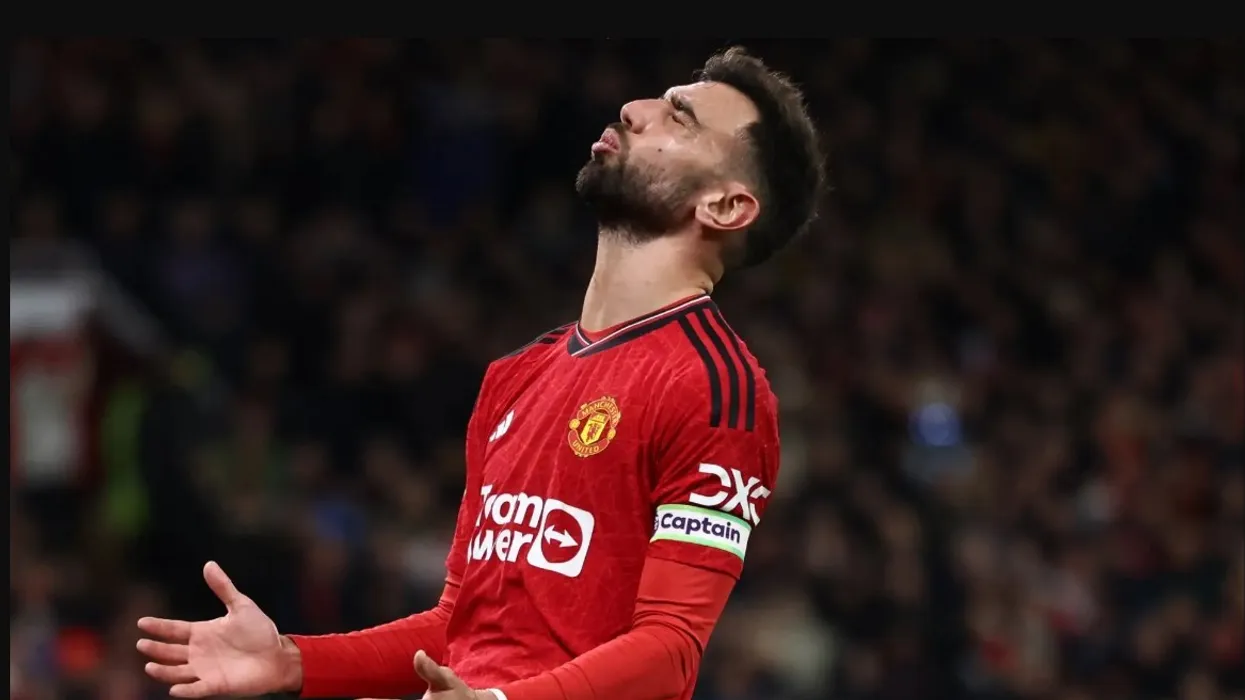 บรูโน แฟร์นันด์ส กัปตันทีมแมนเชสเตอร์ ยูไนเต็ด ออกมาเปิดเผยความรู้สึกอย่างตรงไปตรงมา โดยยอมรับว่ารู้สึก “เจ็บปวดและเศร้าใจ” หลังรับรู้ว่าผู้บริหารของสโมสรเคยมีแนวคิดอยากปล่อยตัวเขาออกจากทีม พร้อมทั้งวิจารณ์เพื่อนร่วมทีมบางคนที่ “ไม่ให้คุณค่ากับสโมสร” เท่าที่เขาทำ