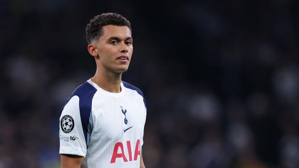 อนาคตของ เบรนแนน จอห์นสัน แนวรุกทีมชาติเวลส์ของ ท็อตแนม ฮ็อตสเปอร์ส เริ่มไม่แน่นอน ท่ามกลางความสนใจจากหลายสโมสรในศึกพรีเมียร์ลีก โดยเฉพาะ คริสตัล พาเลซ ที่ขยับตัวจริงจังมากที่สุดในเวลานี้